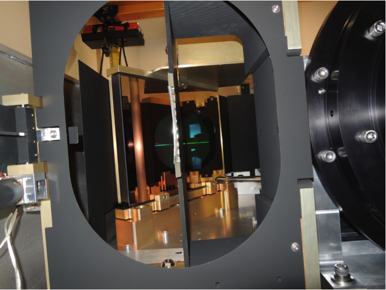 Looking through a hole in the metal APOGEE south spectrograph